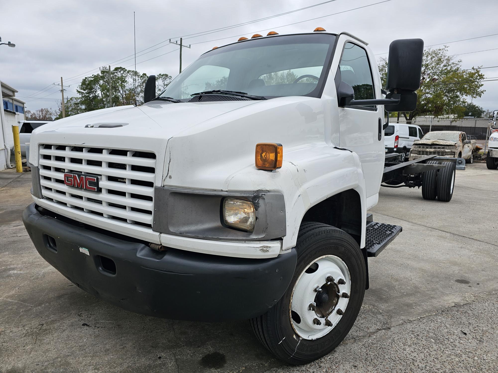 Used 2006 26 ' Cab and Chassis for sale