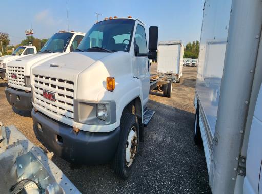 Used 2006 26 ' Cab and Chassis for sale