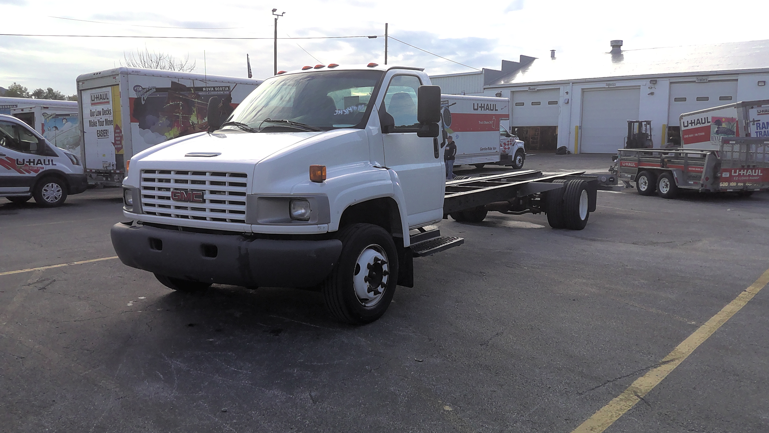 Used 2006 26 ' Cab and Chassis for sale