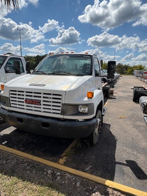 Used 2008 26 ' Cab and Chassis for sale