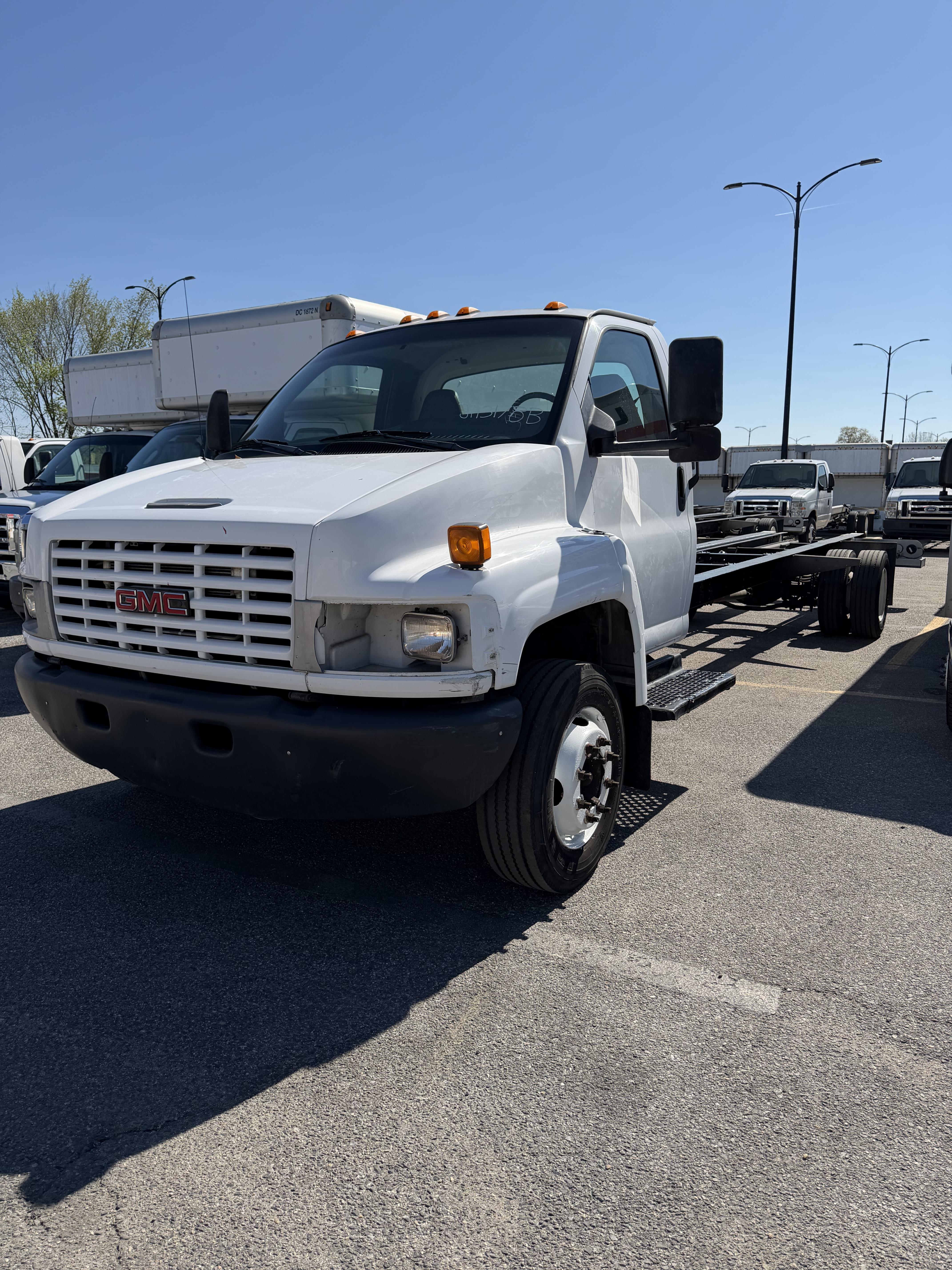 Used 2008 26 ' Cab and Chassis for sale