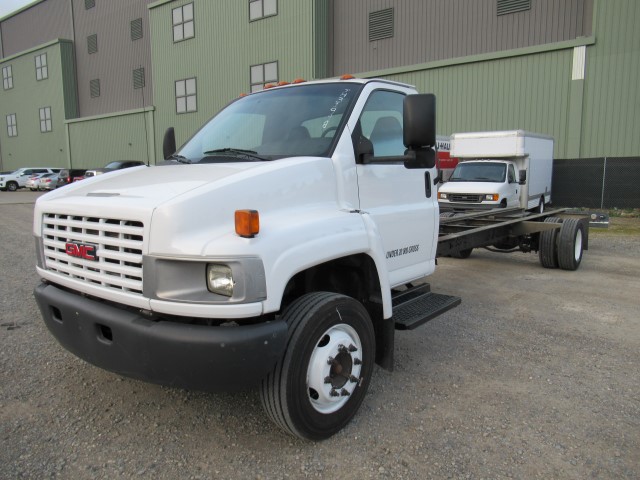 Used 2008 26 ' Cab and Chassis for sale