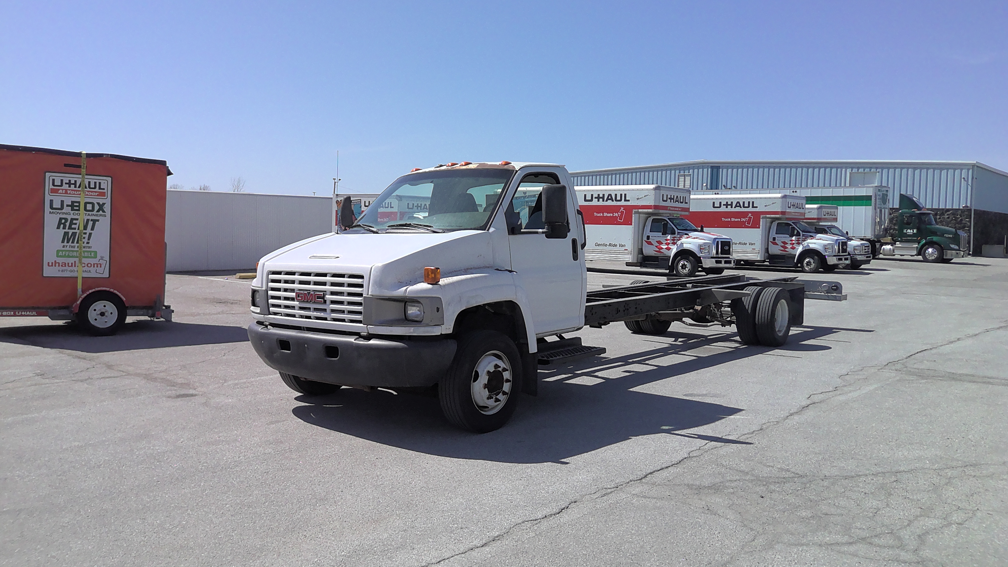 Used 2006 26 ' Cab and Chassis for sale