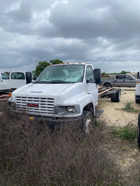 Used 2006 26 ' Cab and Chassis for sale