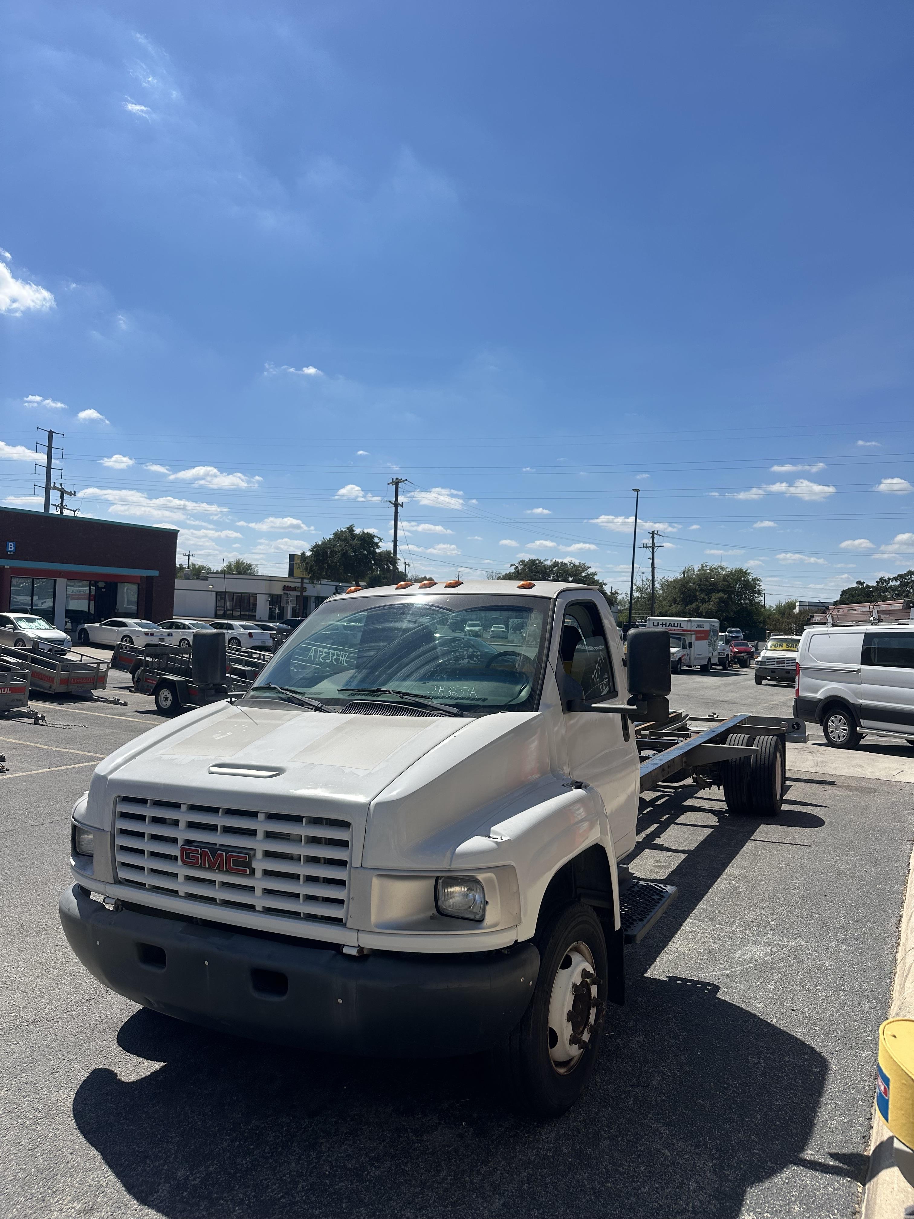 Used 2007 26 ' Cab and Chassis for sale