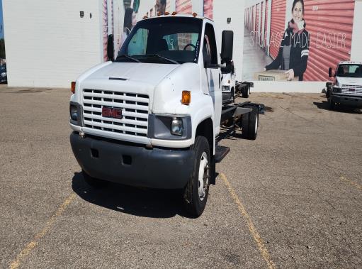 Used 2006 26 ' Cab and Chassis for sale