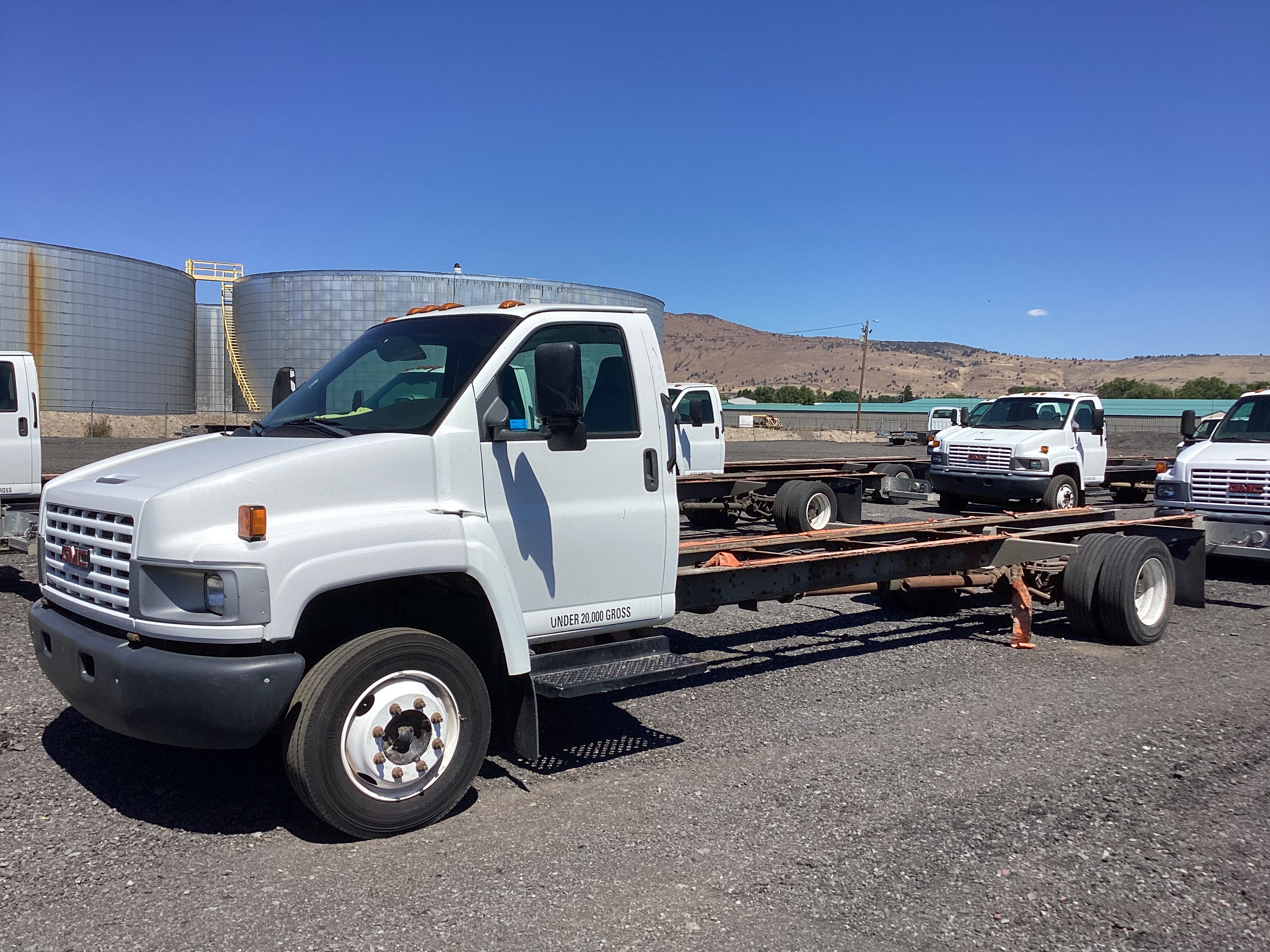 Used 2008 26 ' Cab and Chassis for sale