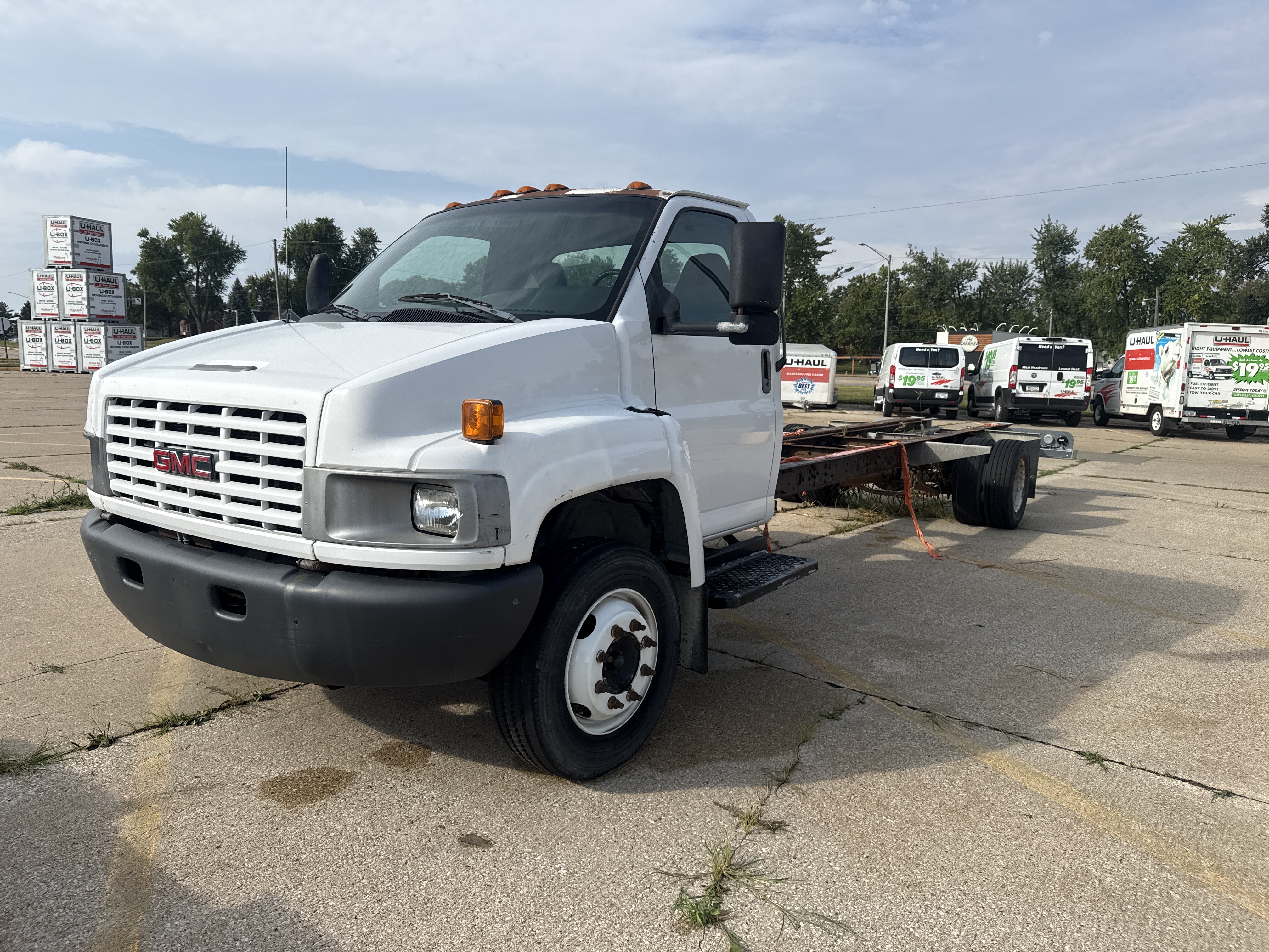 Used 2006 26 ' Cab and Chassis for sale