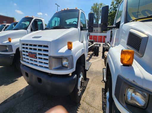 Used 2008 26 ' Cab and Chassis for sale