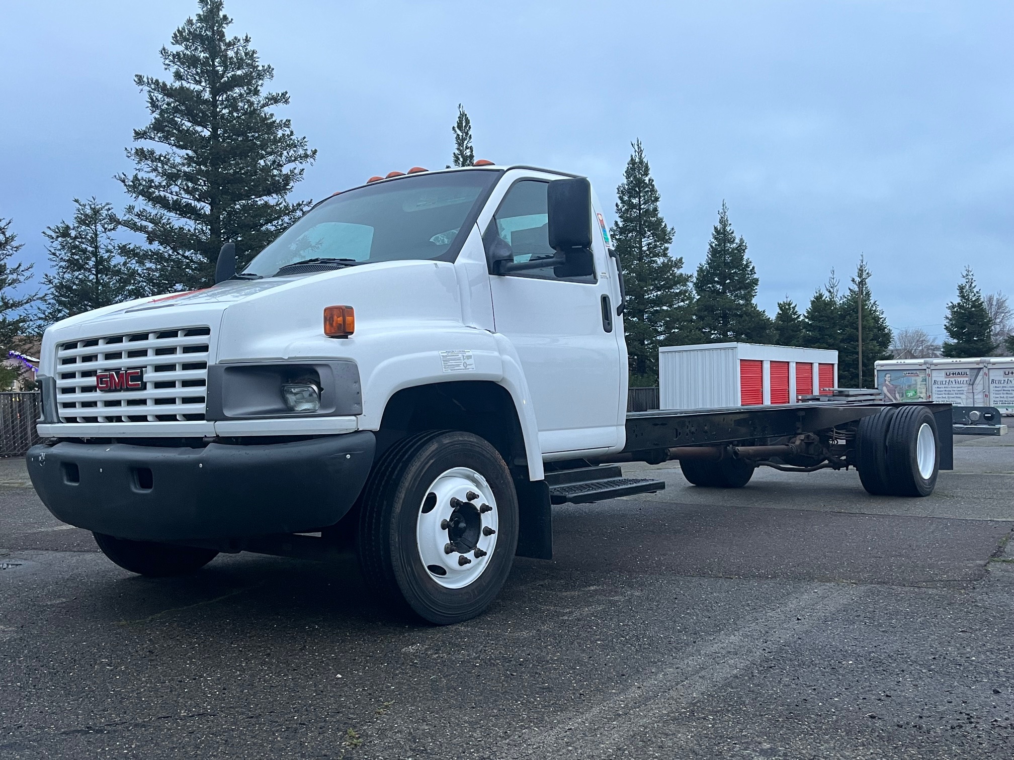 Used 2007 26 ' Cab and Chassis for sale