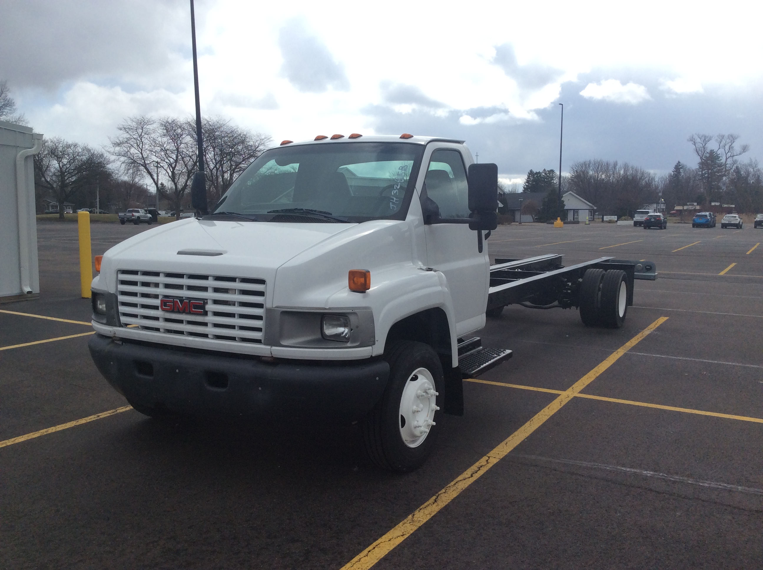 Used 2008 26 ' Cab and Chassis for sale