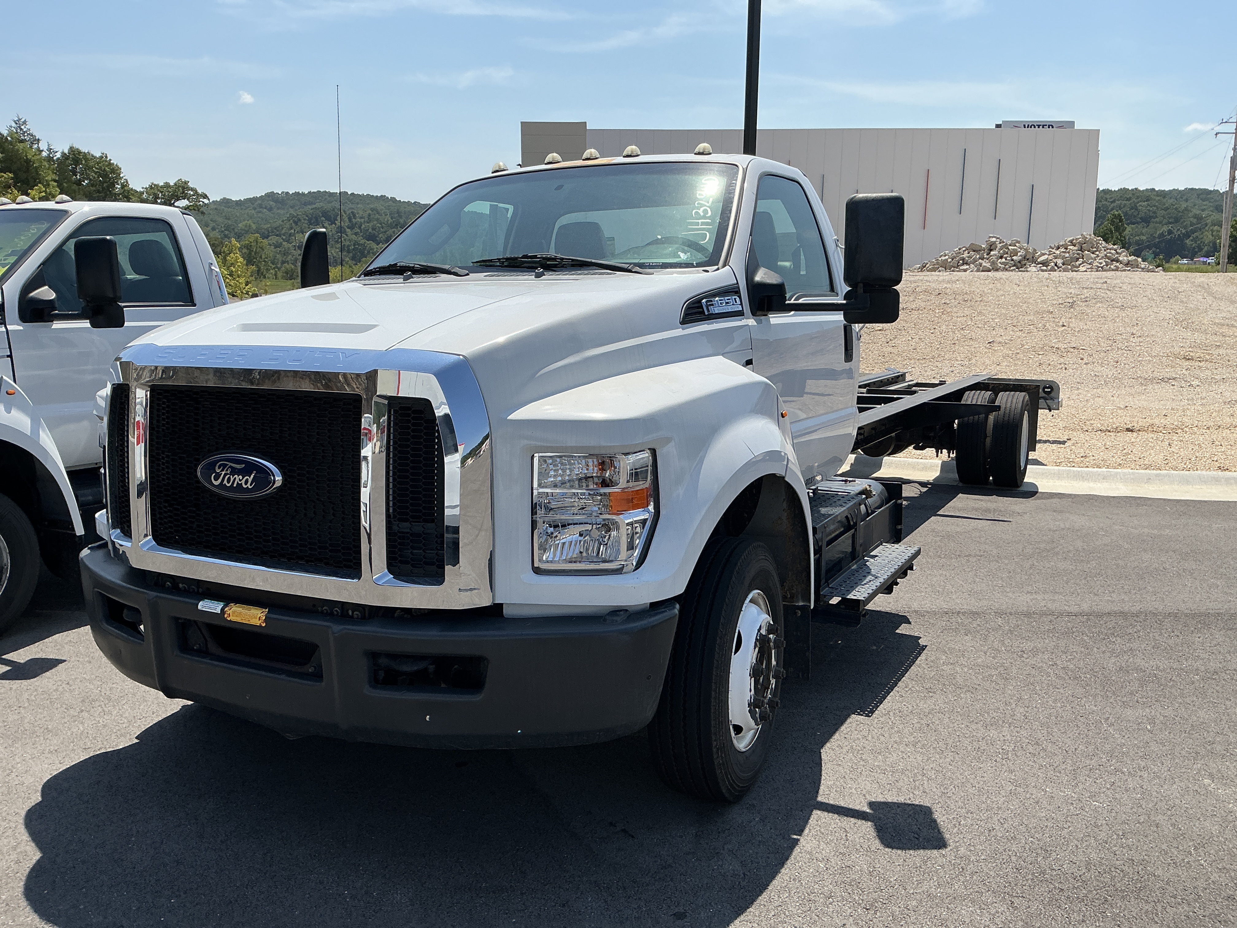 Used 2016 26 ' Cab and Chassis for sale