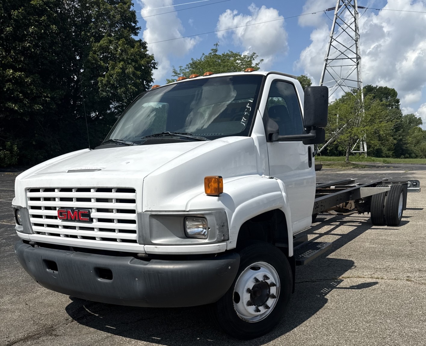 Used 2008 26 ' Cab and Chassis for sale