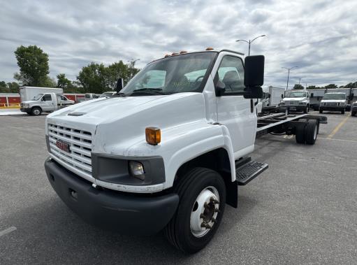 Used 2008 26 ' Cab and Chassis for sale
