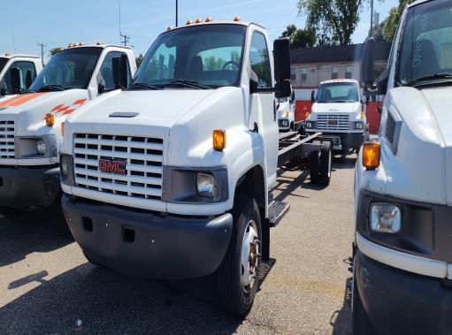 Used 2006 26 ' Cab and Chassis for sale