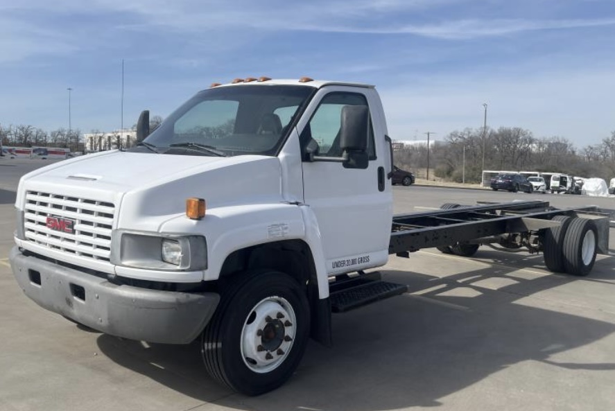 Used 2008 26 ' Cab and Chassis for sale