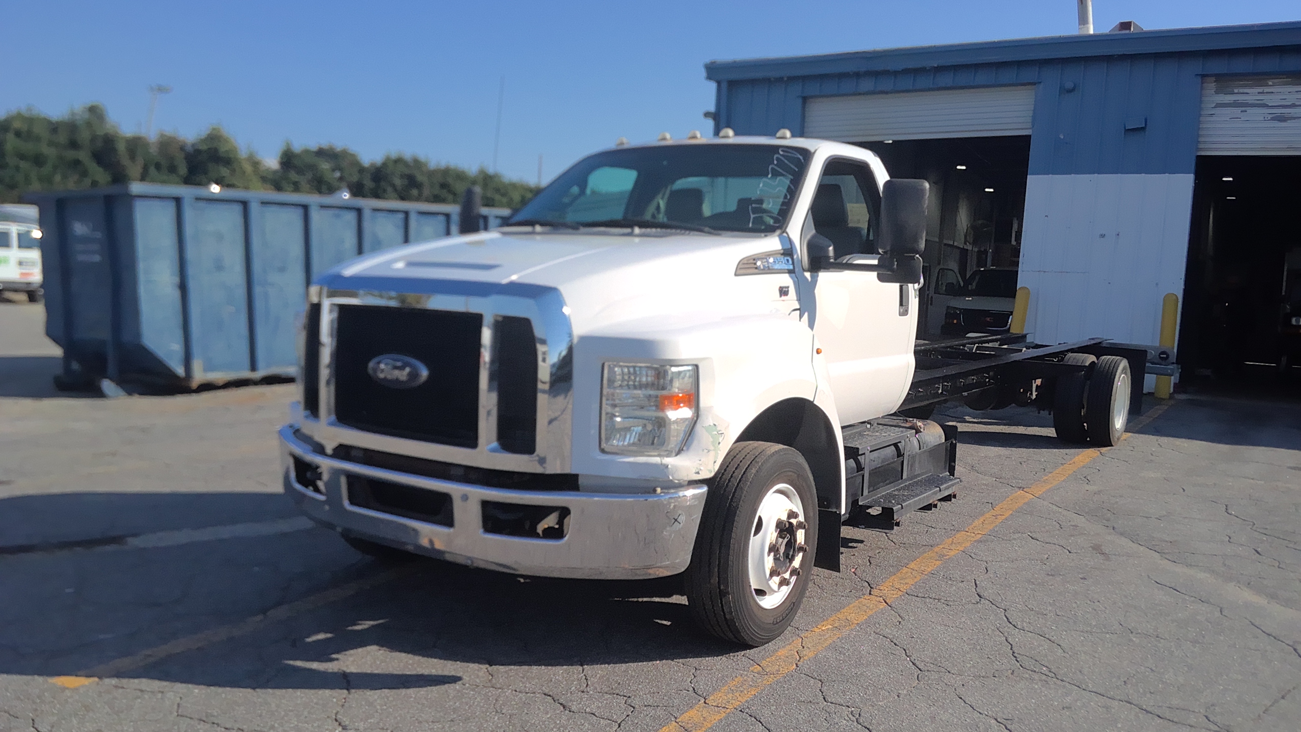 Used 2016 26 ' Cab and Chassis for sale