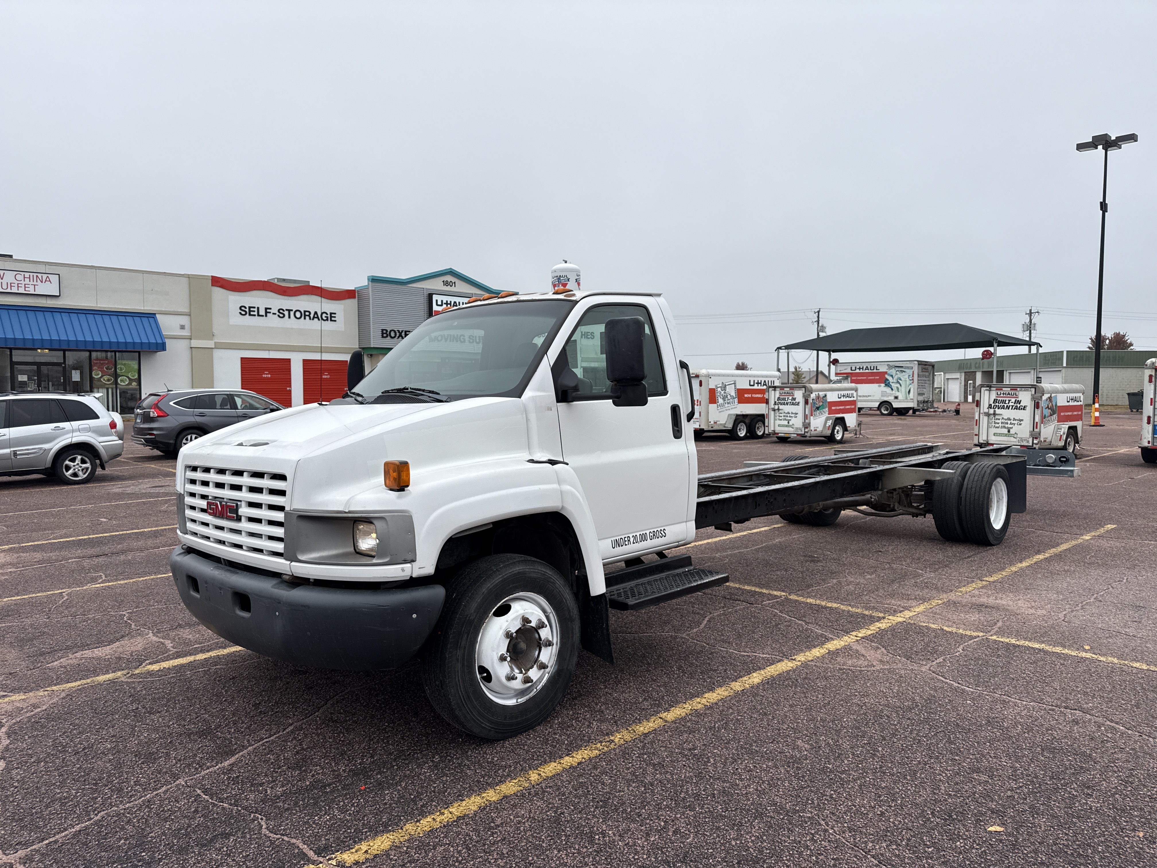 Used 2006 26 ' Cab and Chassis for sale