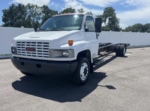 Cabina y chasis 2008 de 26 ft usados para la venta