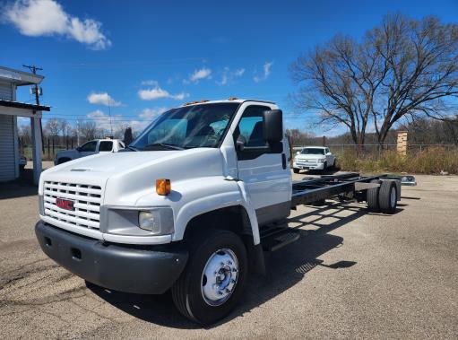 Used 2008 26 ' Cab and Chassis for sale