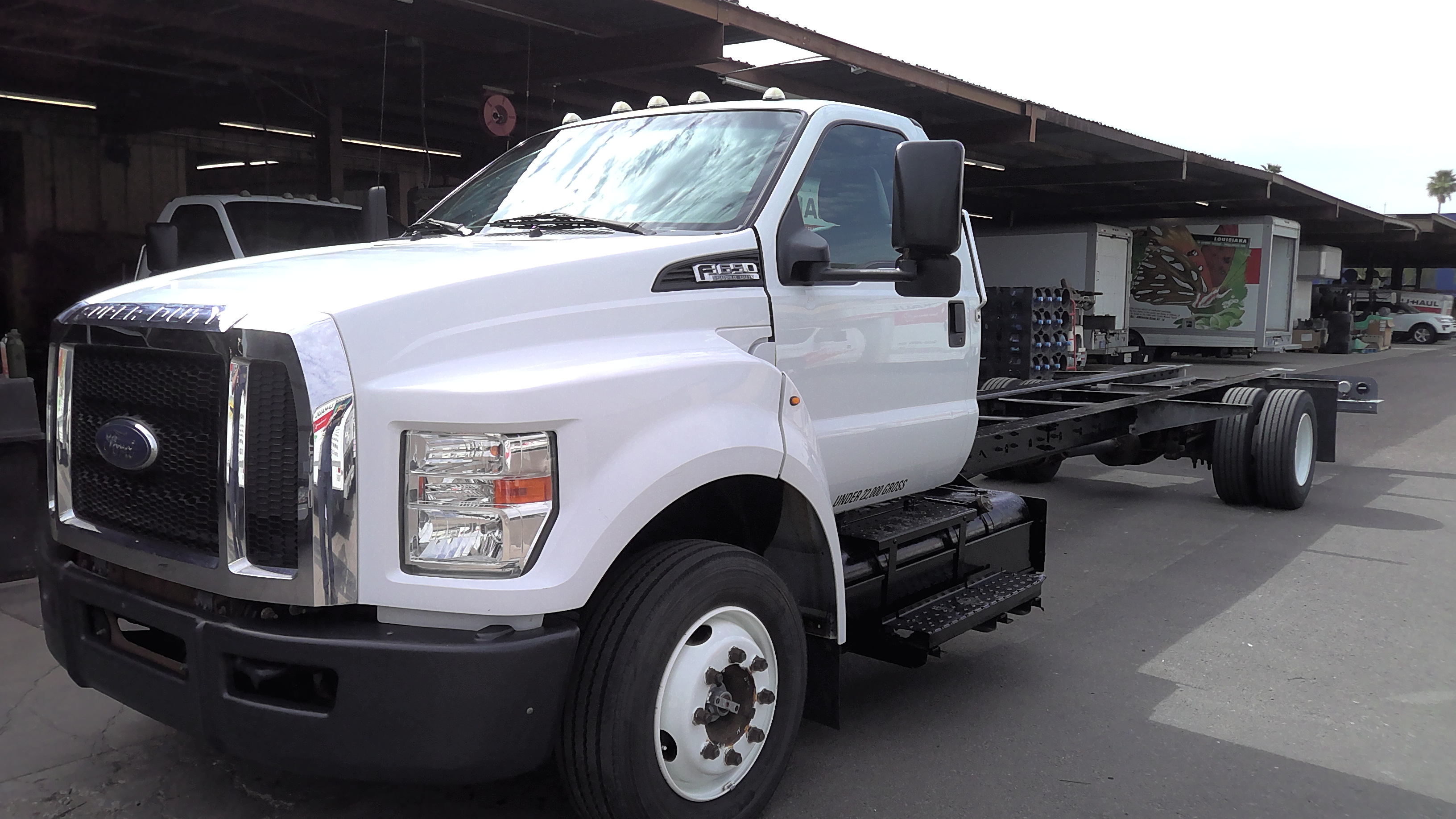 Used 2016 26 ' Cab and Chassis for sale