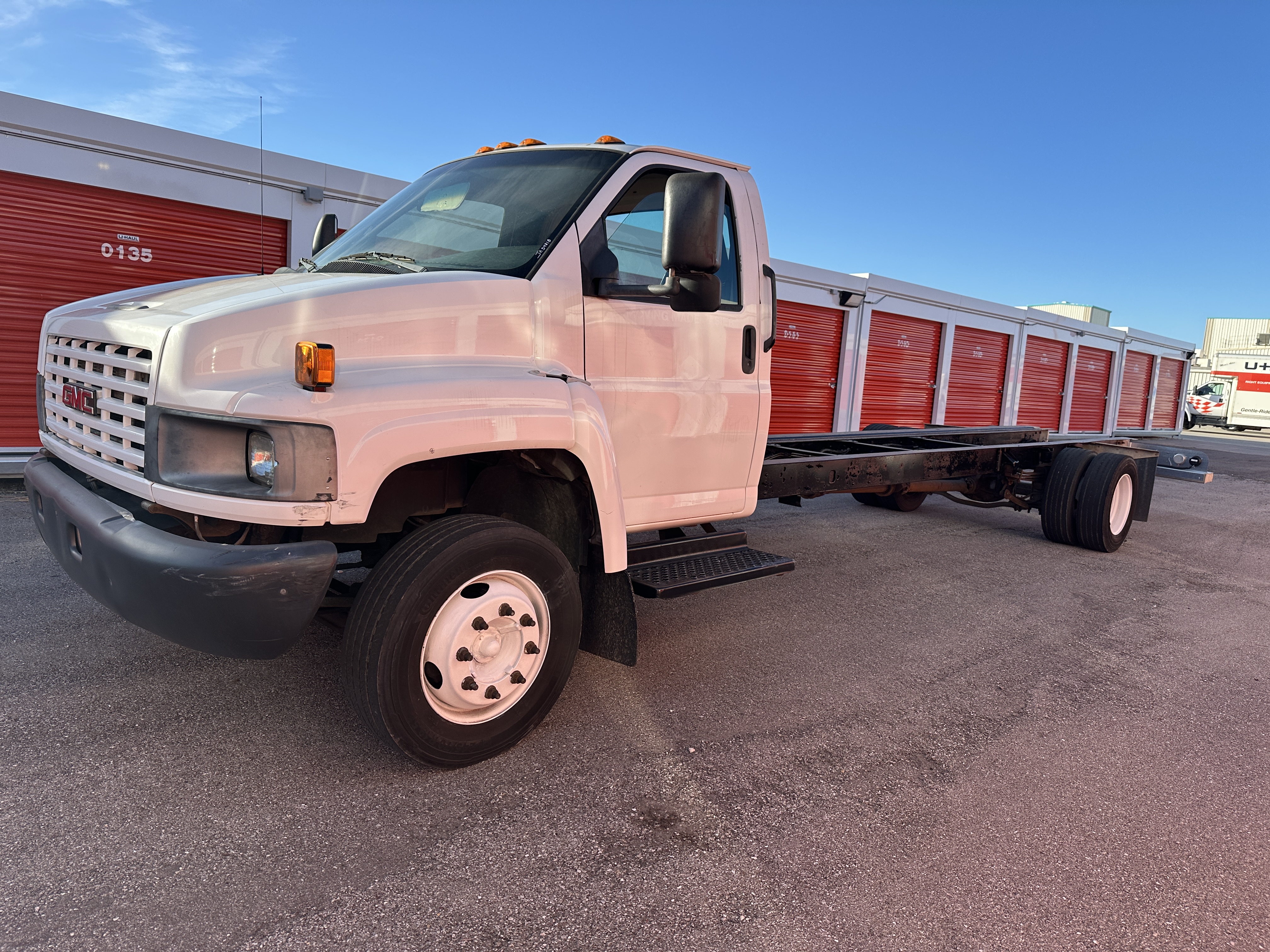 Used 2008 26 ' Cab and Chassis for sale