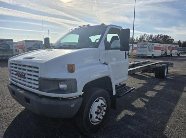 Used 2008 26 ' Cab and Chassis for sale