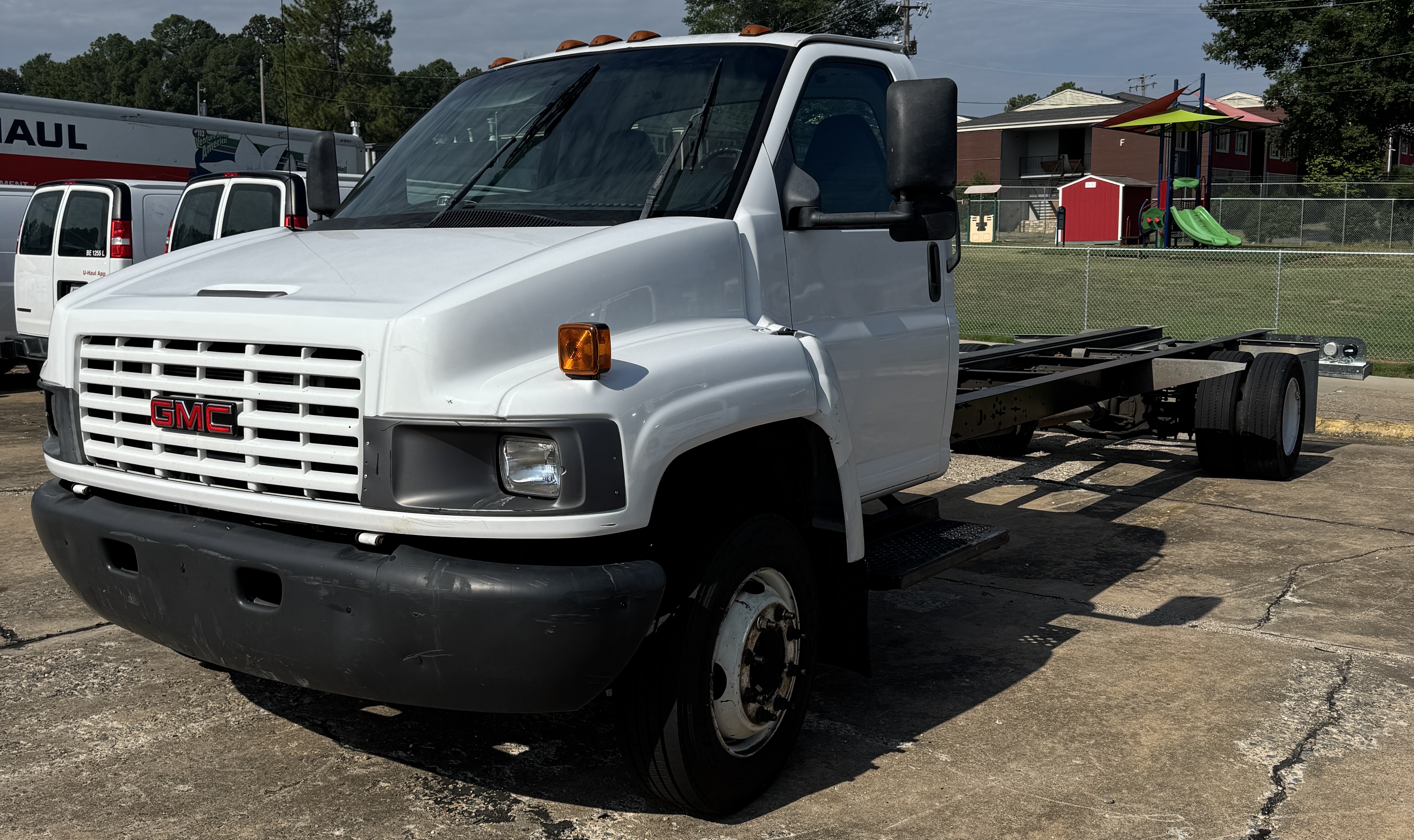 Used 2007 26 ' Cab and Chassis for sale