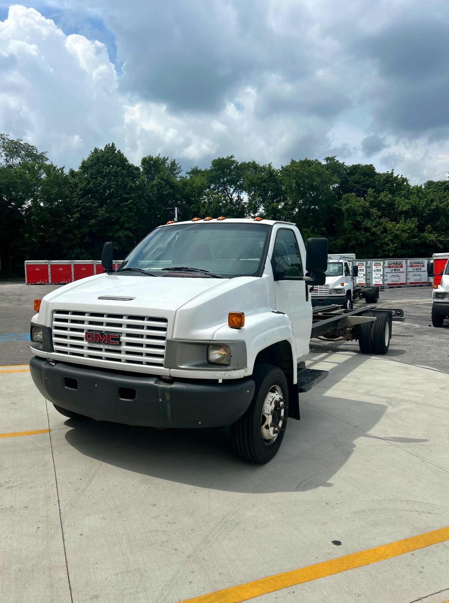 Used 2006 26 ' Cab and Chassis for sale