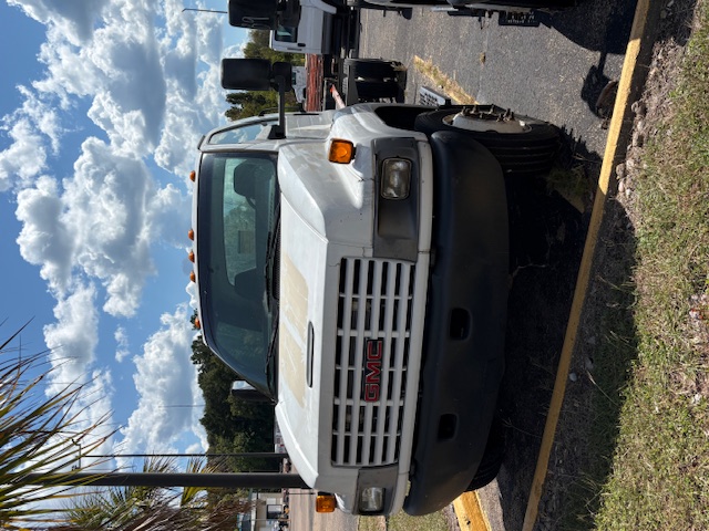 Used 2008 26 ' Cab and Chassis for sale