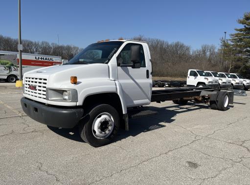 Used 2008 26 ' Cab and Chassis for sale
