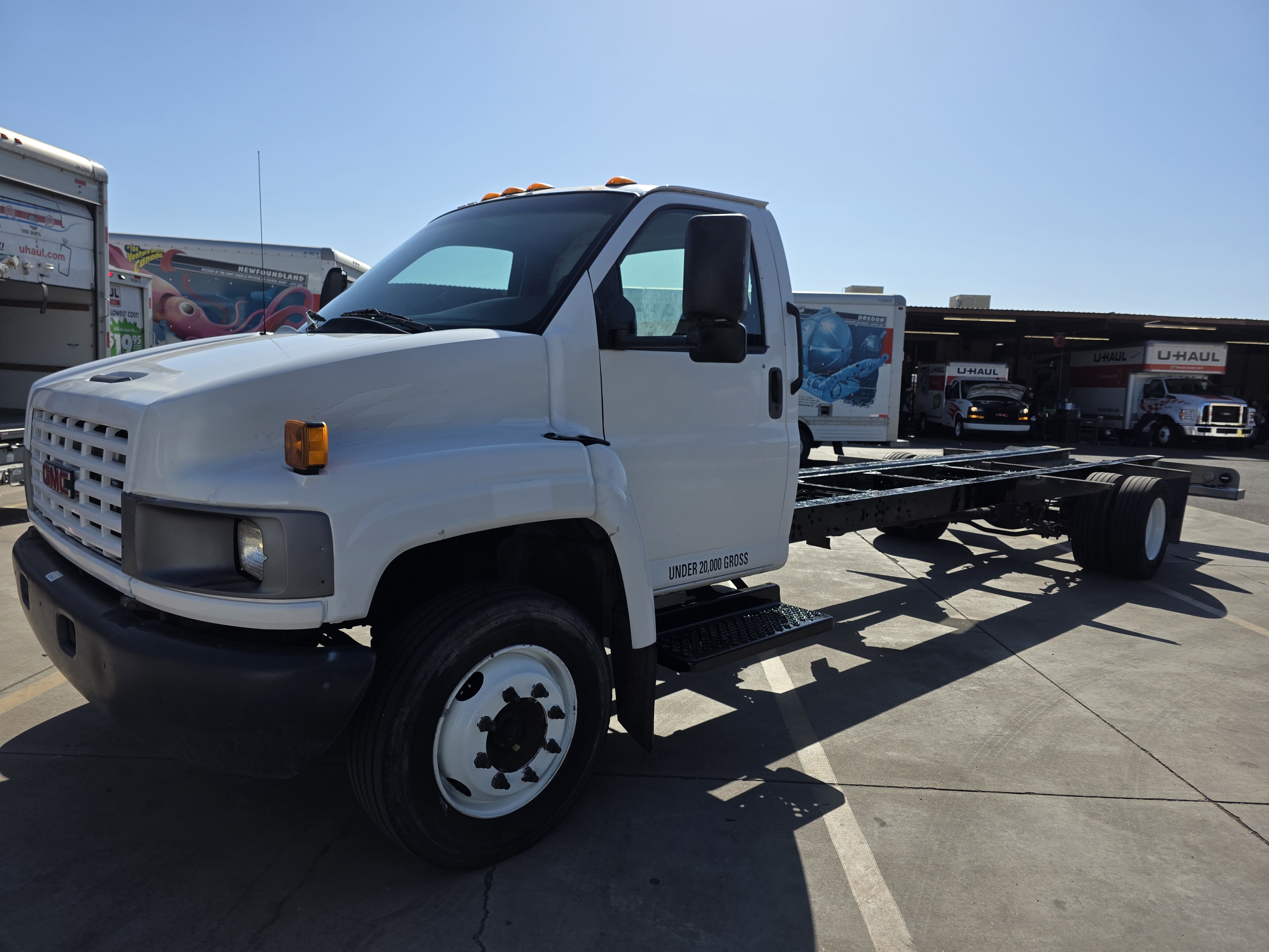 Used 2006 26 ' Cab and Chassis for sale