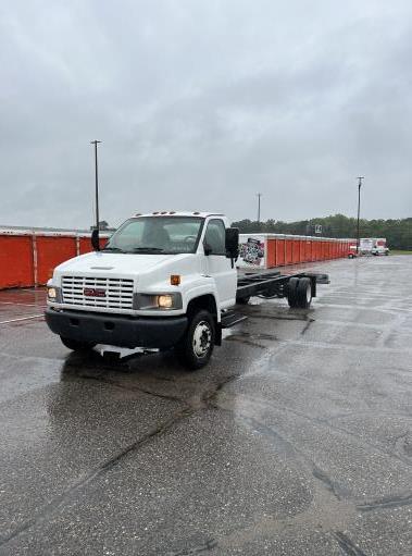 Used 2008 26 ' Cab and Chassis for sale
