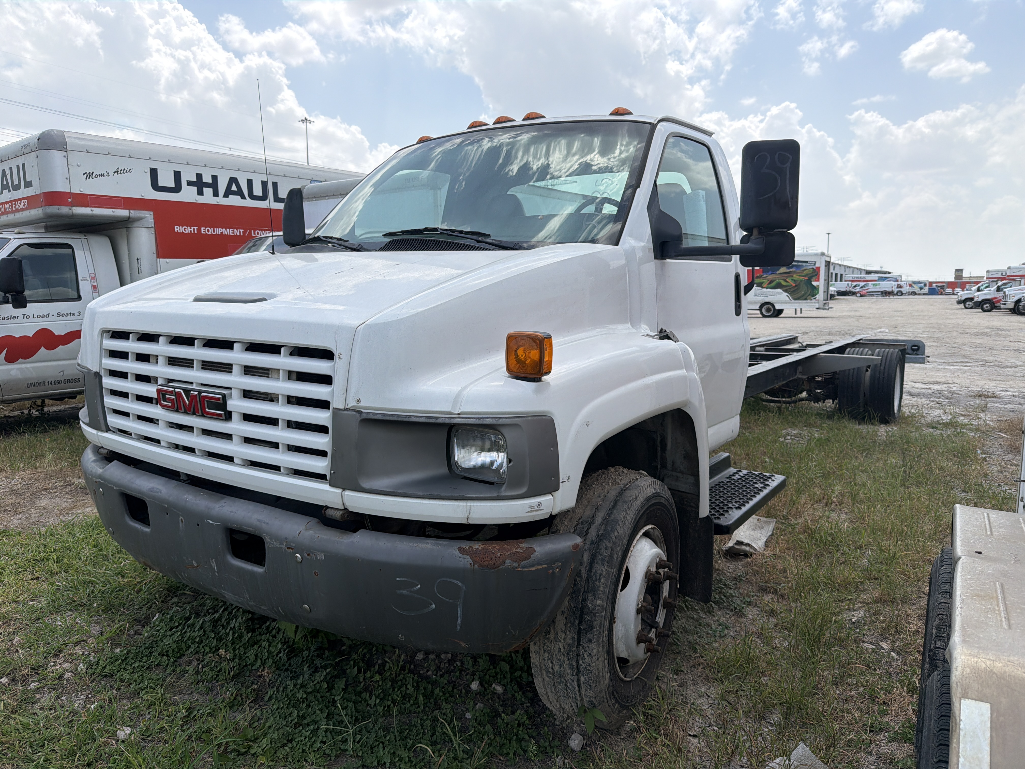 Used 2007 26 ' Cab and Chassis for sale
