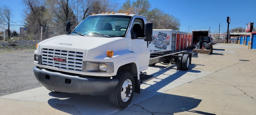 Used 2008 26 ' Cab and Chassis for sale