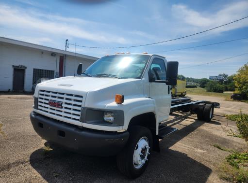 Used 2008 26 ' Cab and Chassis for sale