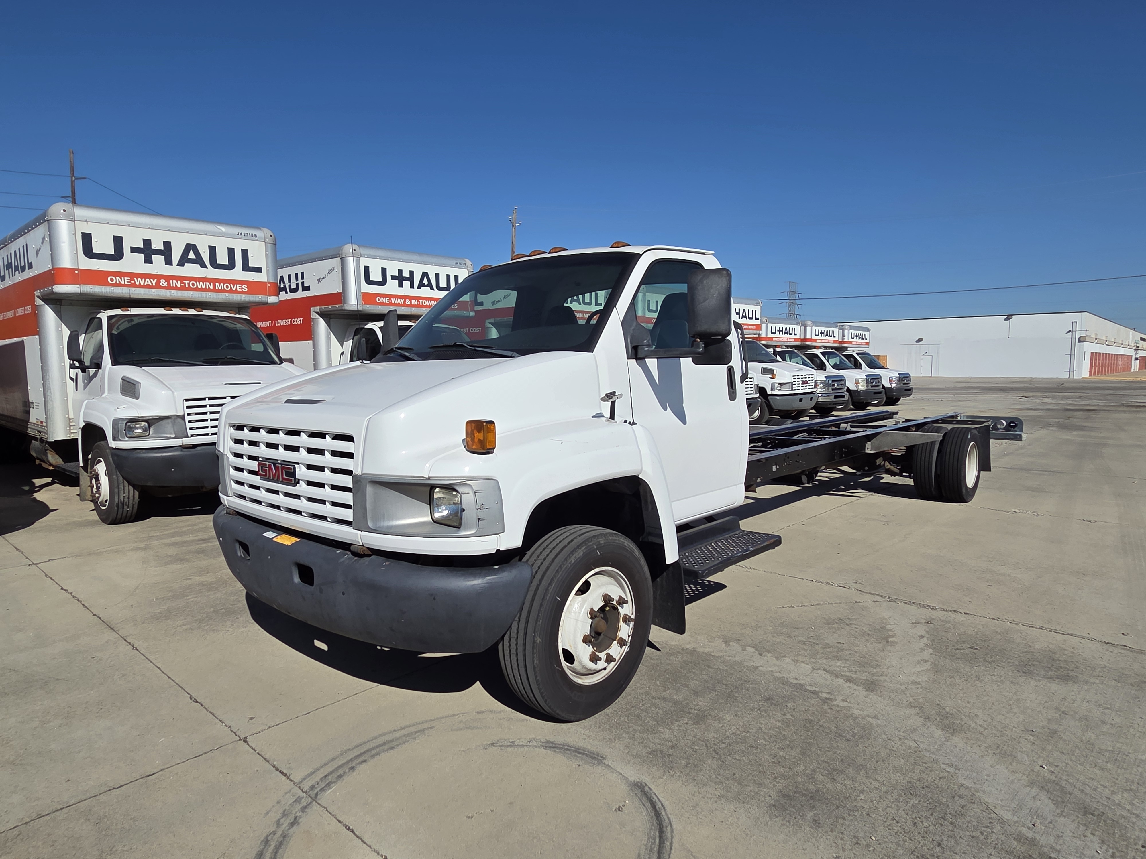 Used 2008 26 ' Cab and Chassis for sale