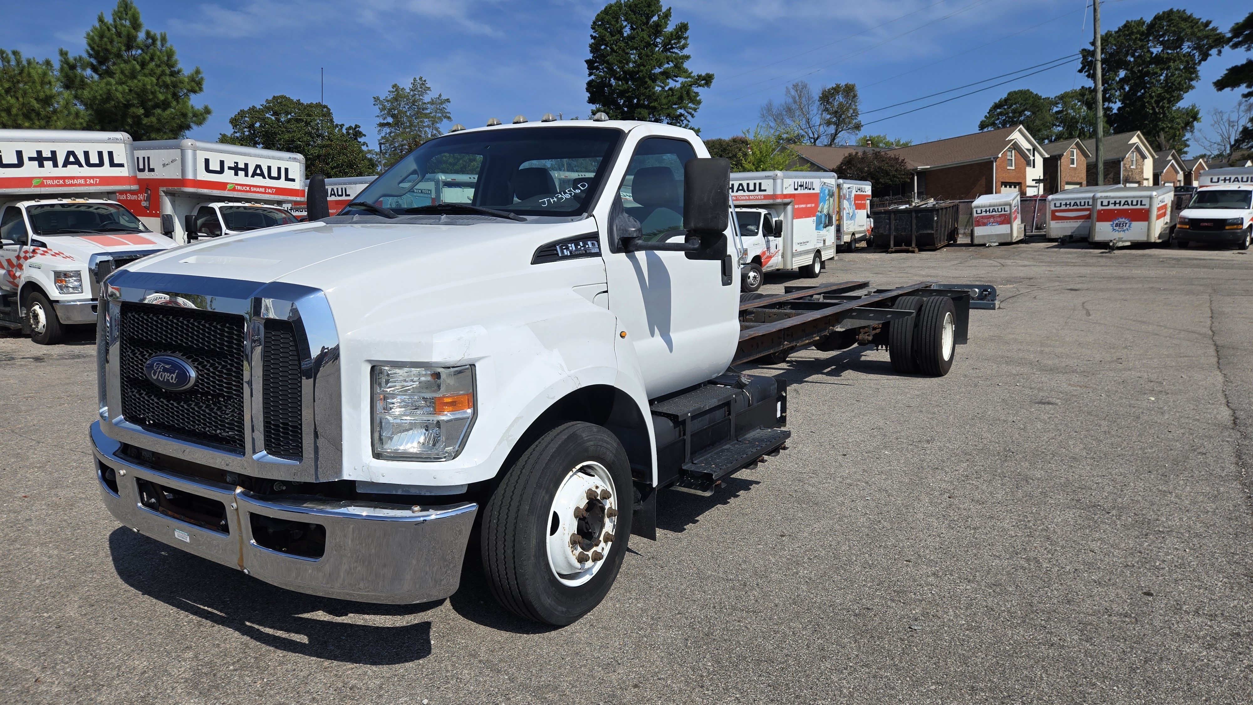 Used 2016 26 ' Cab and Chassis for sale