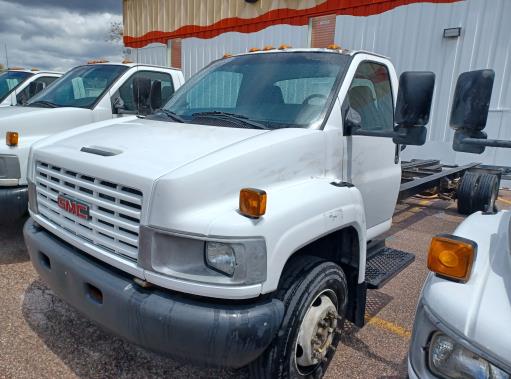 Used 2006 26 ' Cab and Chassis for sale