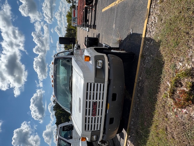Used 2007 26 ' Cab and Chassis for sale