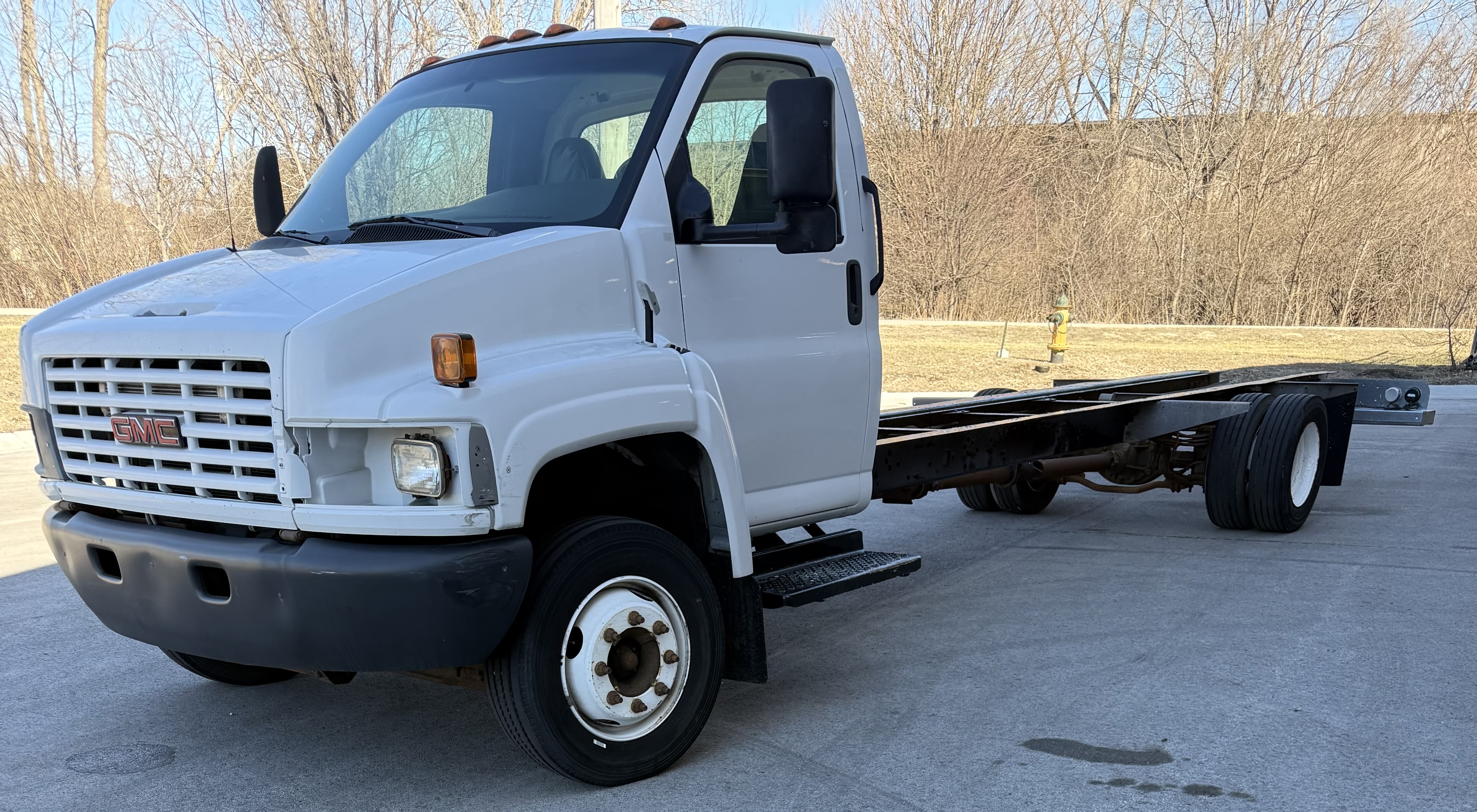 Used 2007 26 ' Cab and Chassis for sale