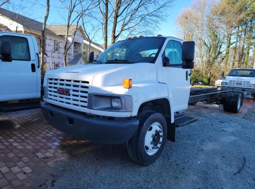 Used 2008 26 ' Cab and Chassis for sale