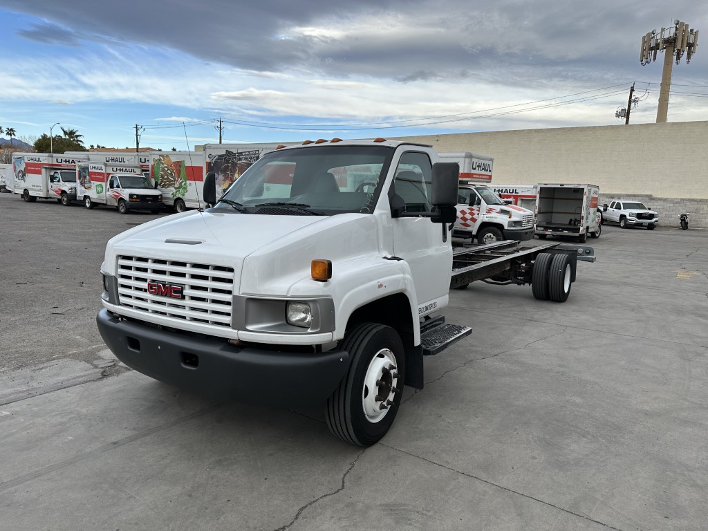 Used 2006 26 ' Cab and Chassis for sale