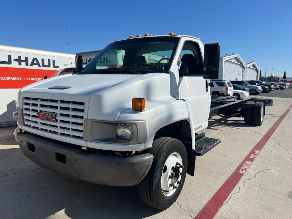 Used 2006 26 ' Cab and Chassis for sale