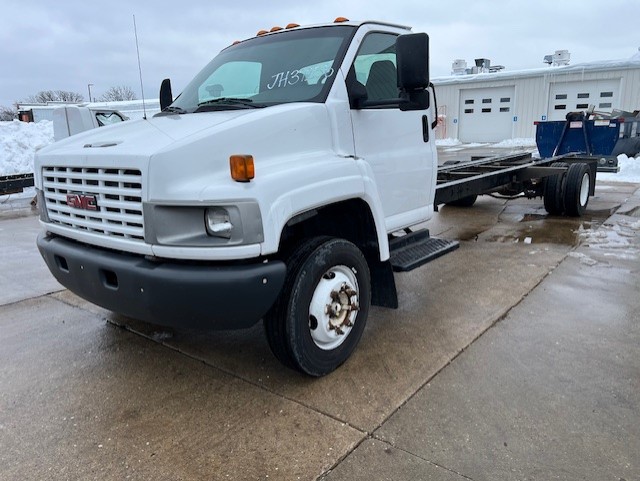 Used 2008 26 ' Cab and Chassis for sale