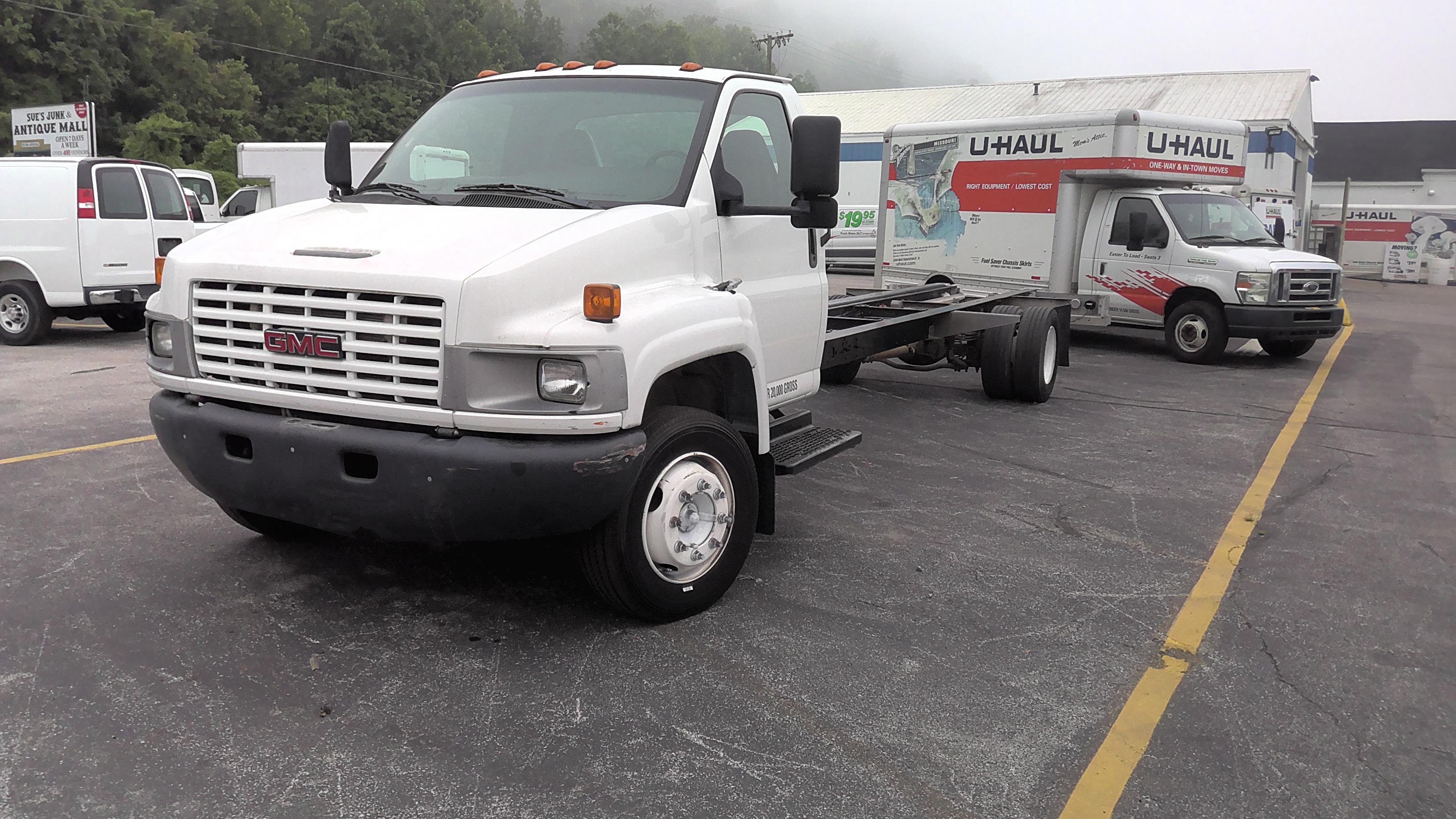 Used 2008 26 ' Cab and Chassis for sale