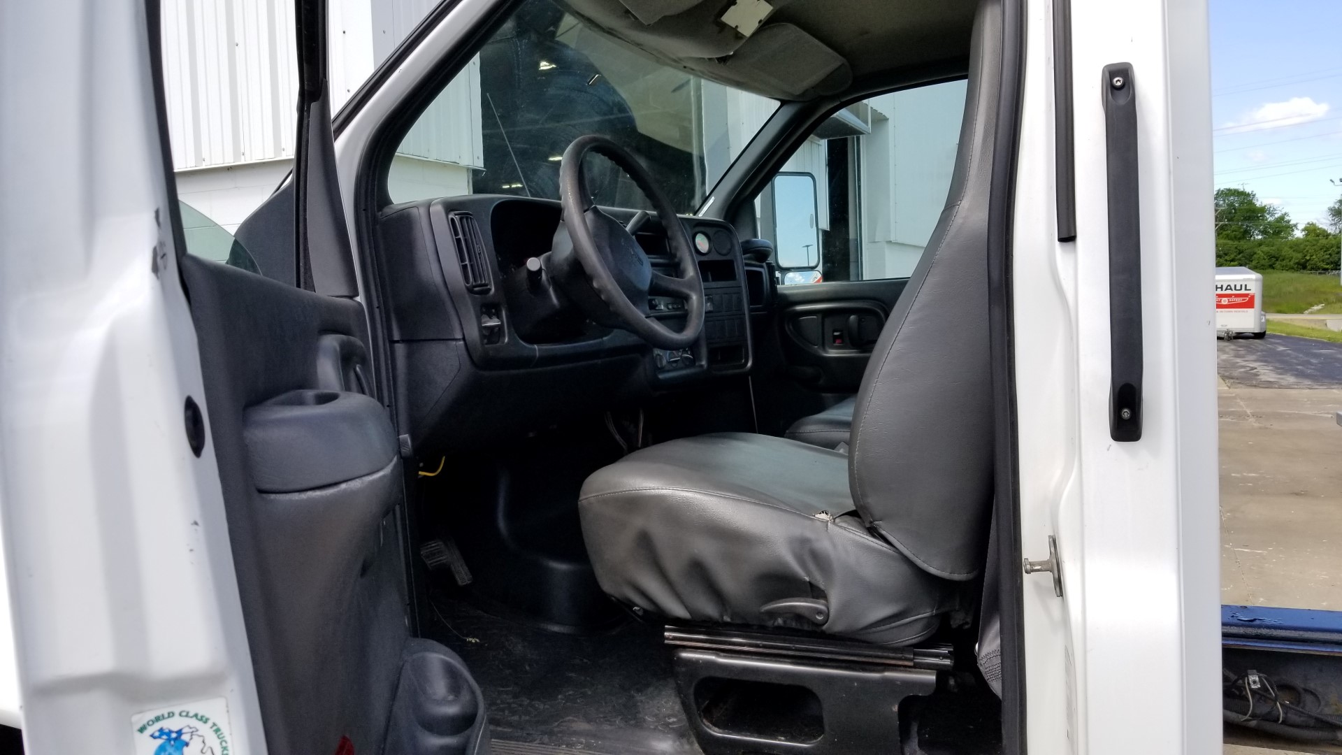 2005 26' Cab and Chassis for Sale in Wauwatosa, WI 53222 UHaul