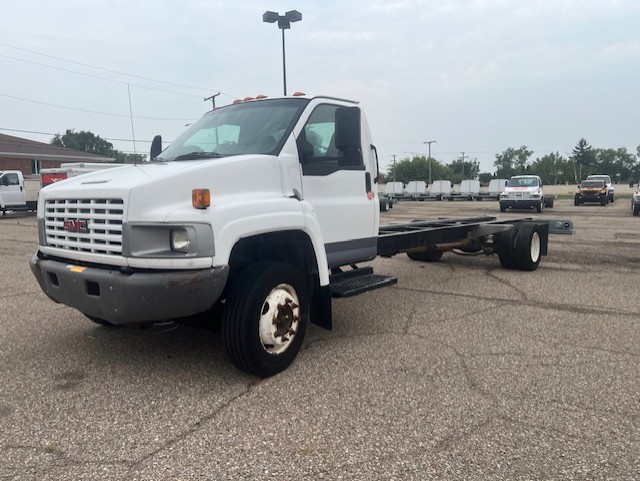 Used 2007 26 ' Cab and Chassis for sale