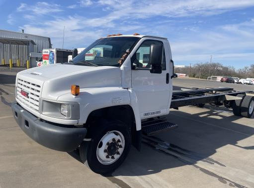 Used 2008 26 ' Cab and Chassis for sale