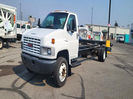 Used 2006 26 ' Cab and Chassis for sale